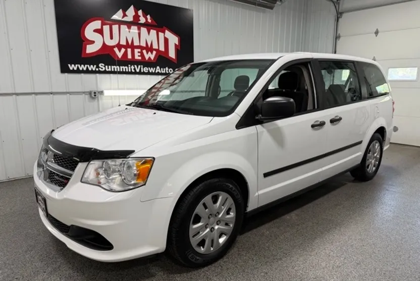 2016 Dodge Grand Caravan SE photo 1