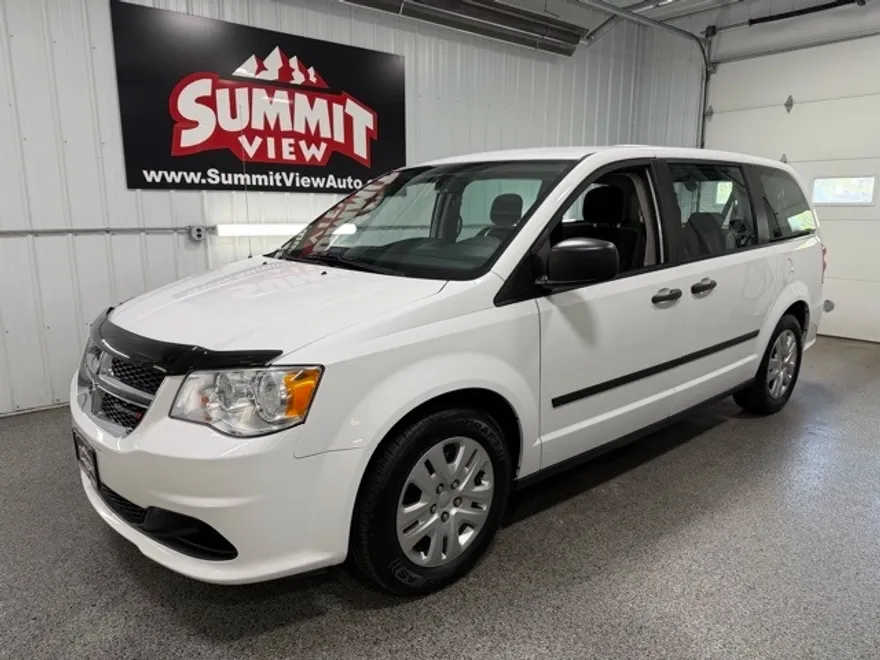2016 Dodge Grand Caravan SE photo 1