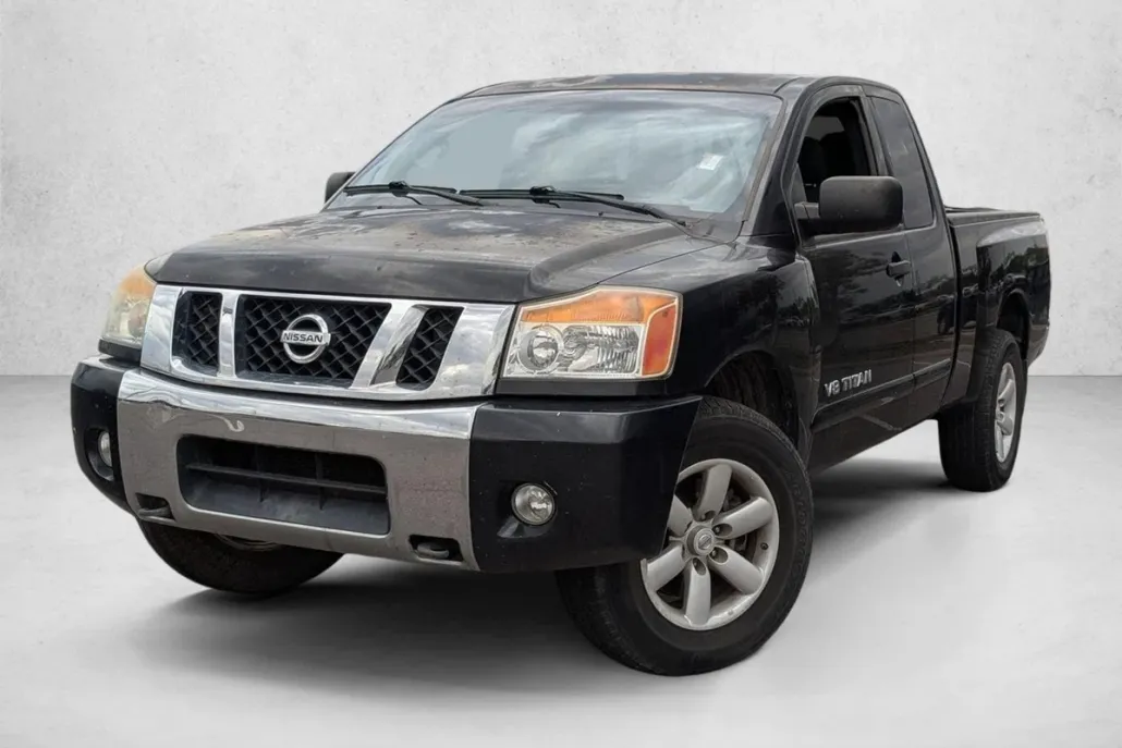 2012 Nissan Titan SV photo 1