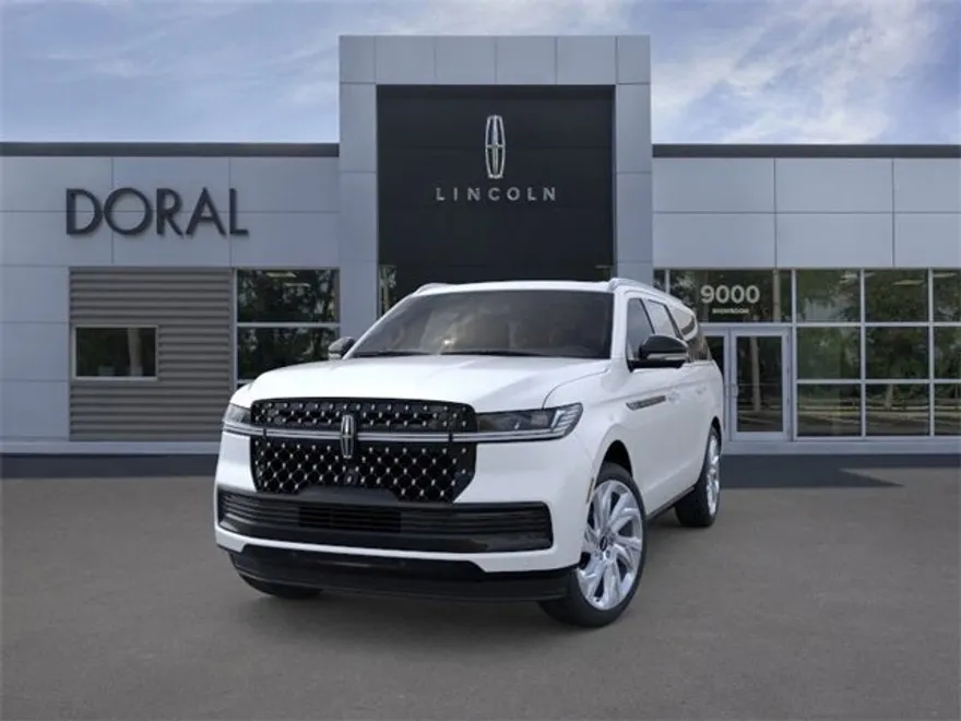 2025 Lincoln Navigator Black Label photo 1