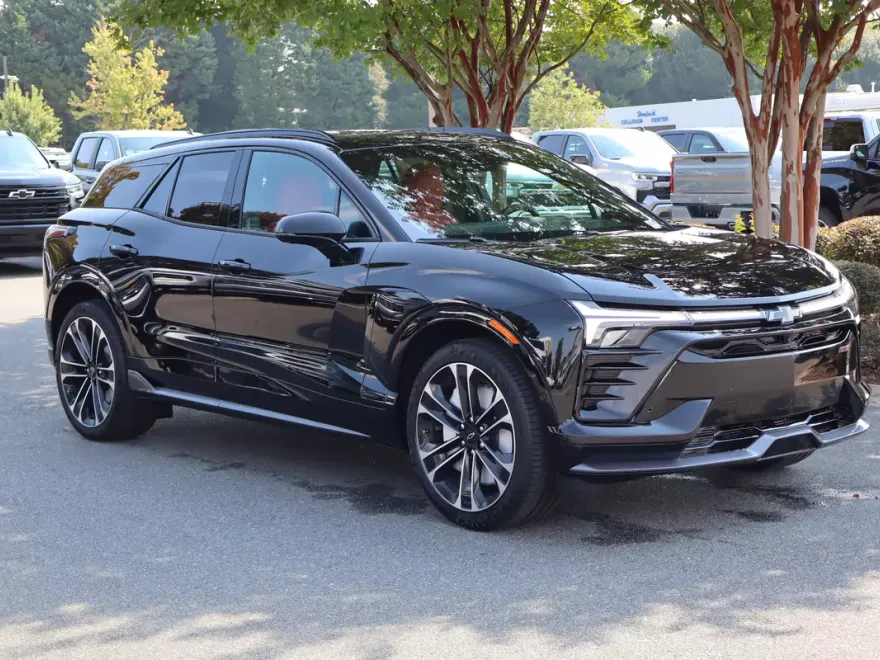 2025 Chevrolet Blazer EV photo 1