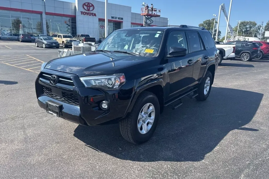 2024 Toyota 4Runner SR5 photo 1