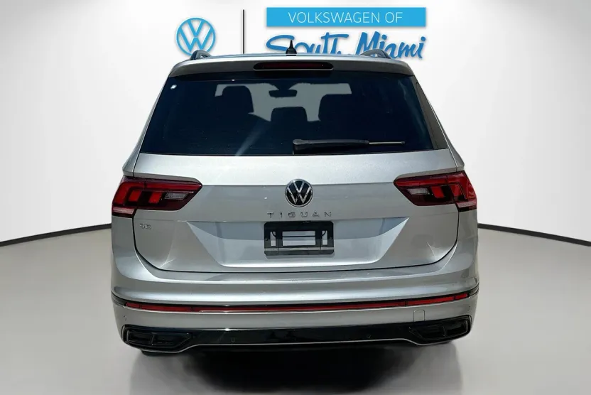 2022 Volkswagen Tiguan SE R-Line Black photo 1