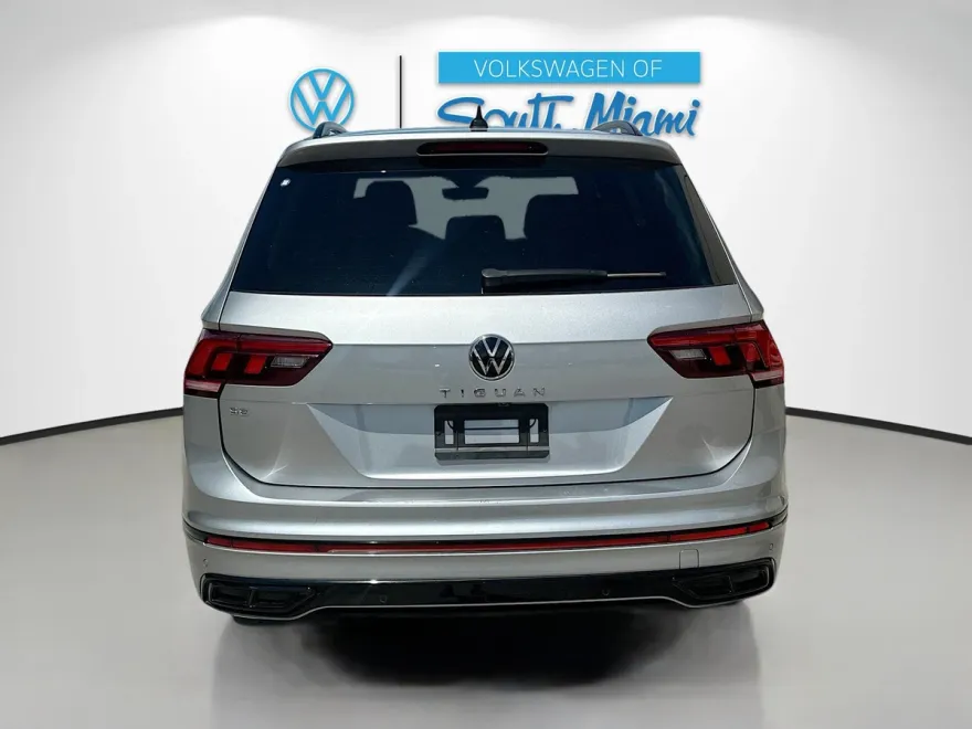 2022 Volkswagen Tiguan SE R-Line Black photo 1