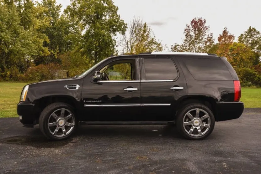 2008 Cadillac Escalade Base photo 1
