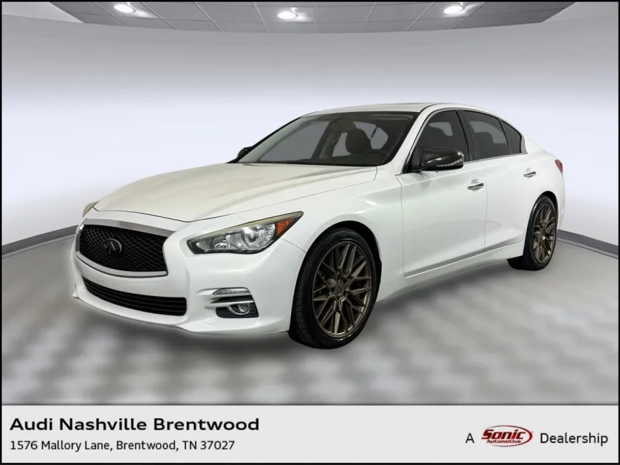 2015 Infiniti Q50 Premium photo 1