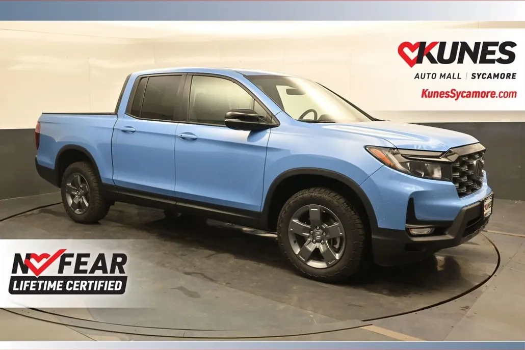 2025 Honda Ridgeline TrailSport photo 1