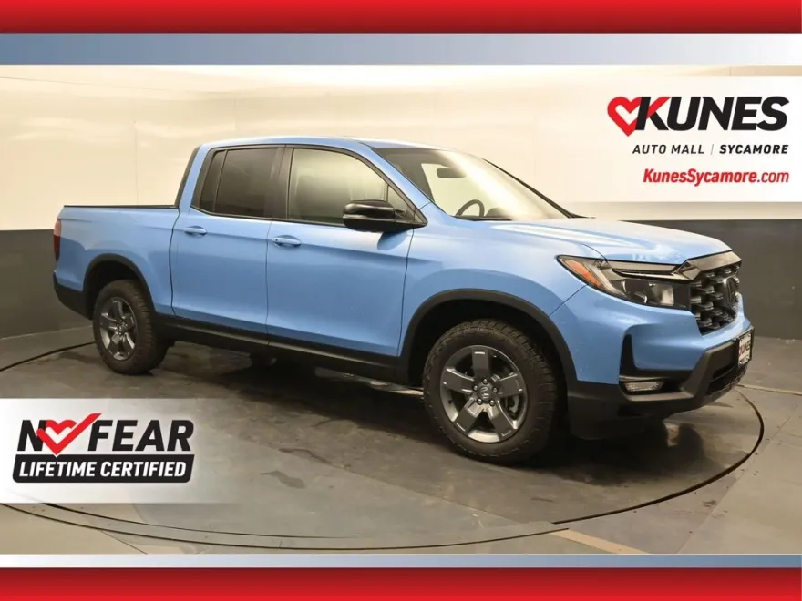 2025 Honda Ridgeline TrailSport photo 1