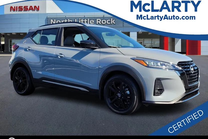2024 Nissan Kicks SR photo 1