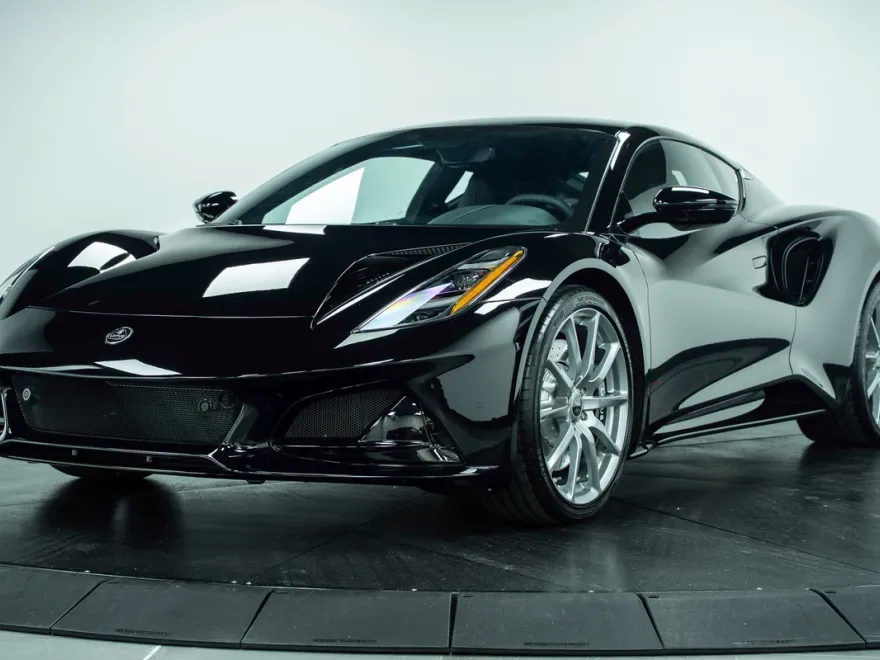 2025 Lotus Emira Base photo 1