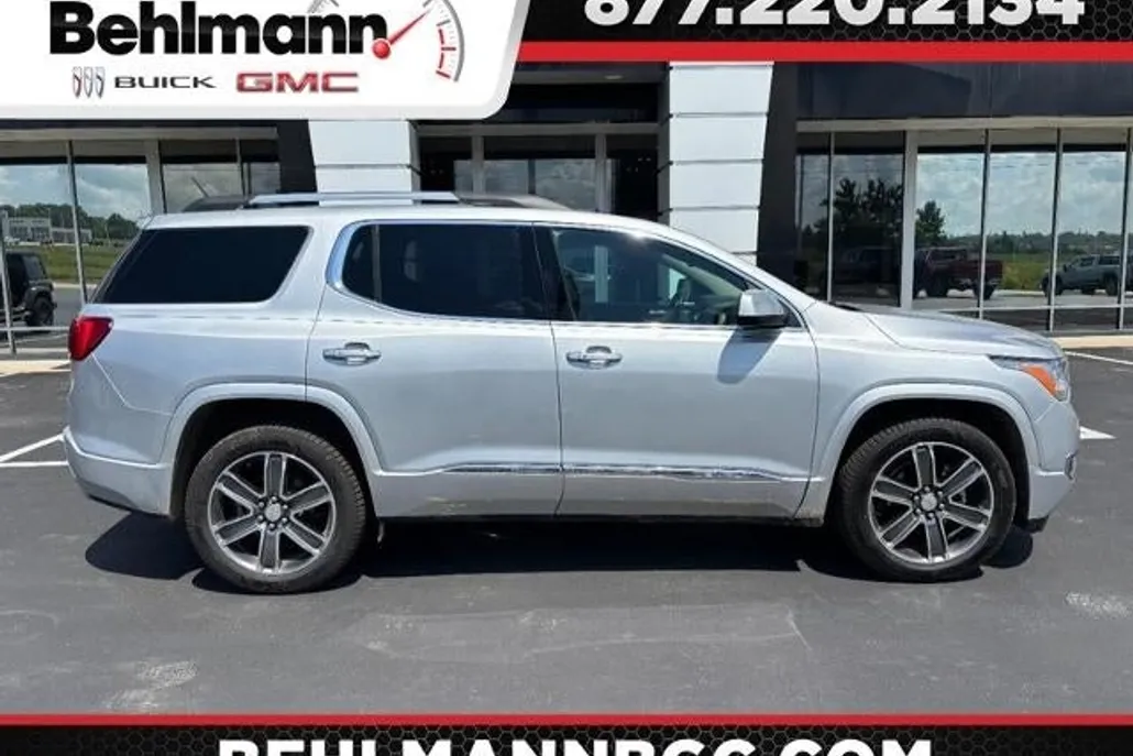 2017 Gmc Acadia Denali photo 1