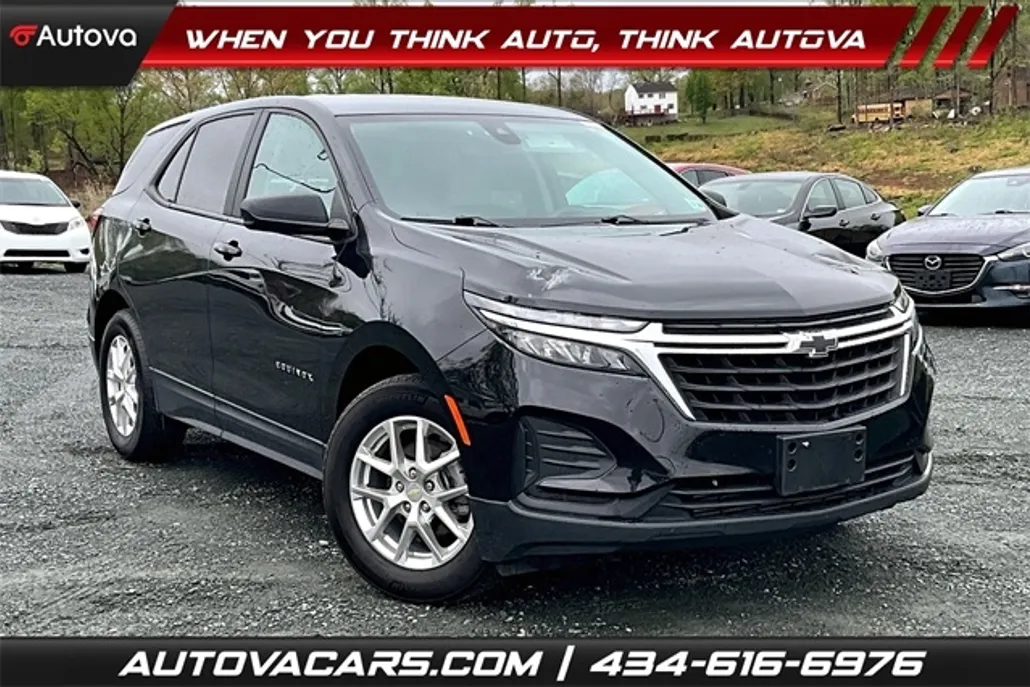 2022 Chevrolet Equinox LS photo 1