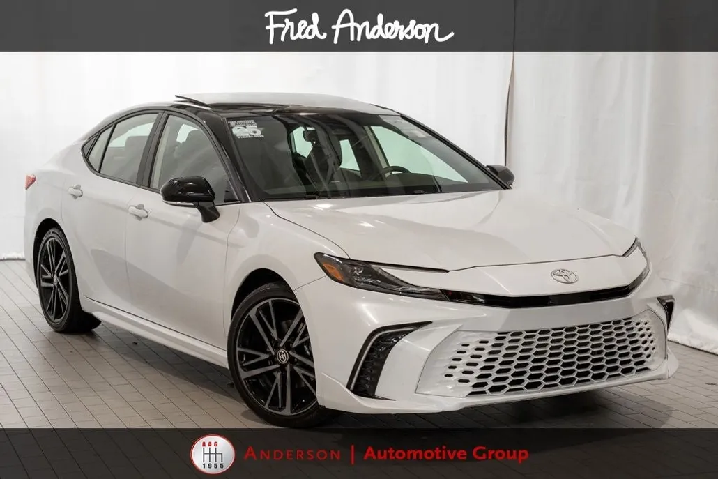 2025 Toyota Camry XSE photo 1