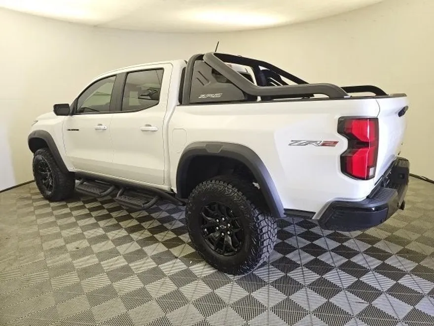 2025 Chevrolet Colorado ZR2 photo 1