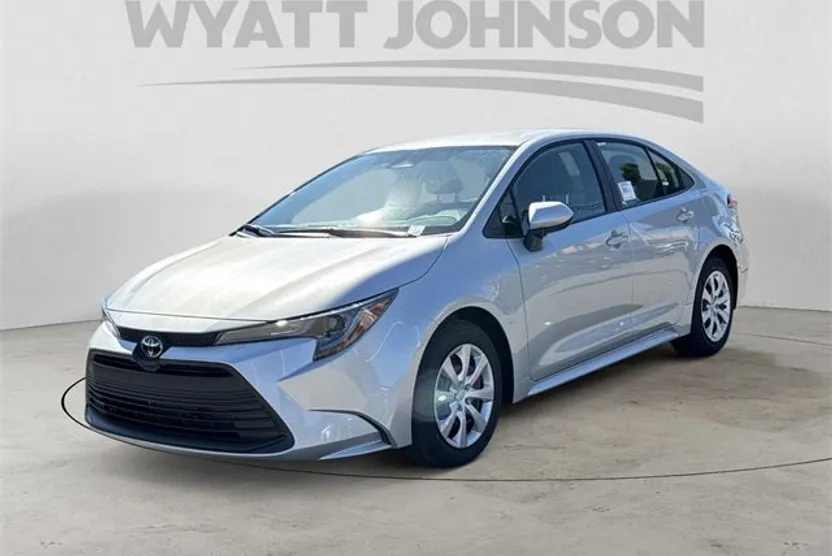 2026 Toyota Corolla LE photo 1