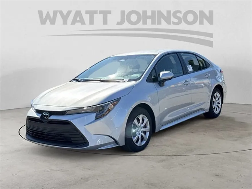 2026 Toyota Corolla LE photo 1