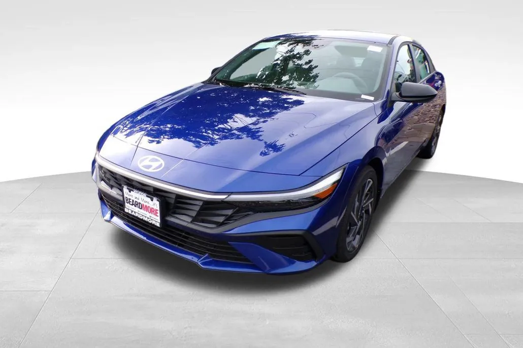 2025 Hyundai Elantra SEL Sport photo 1