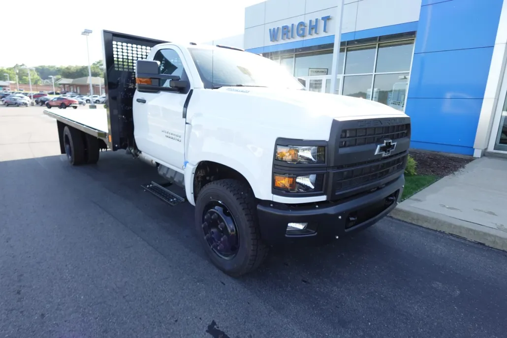 2024 Chevrolet Silverado 6500HD Work Truck photo 1