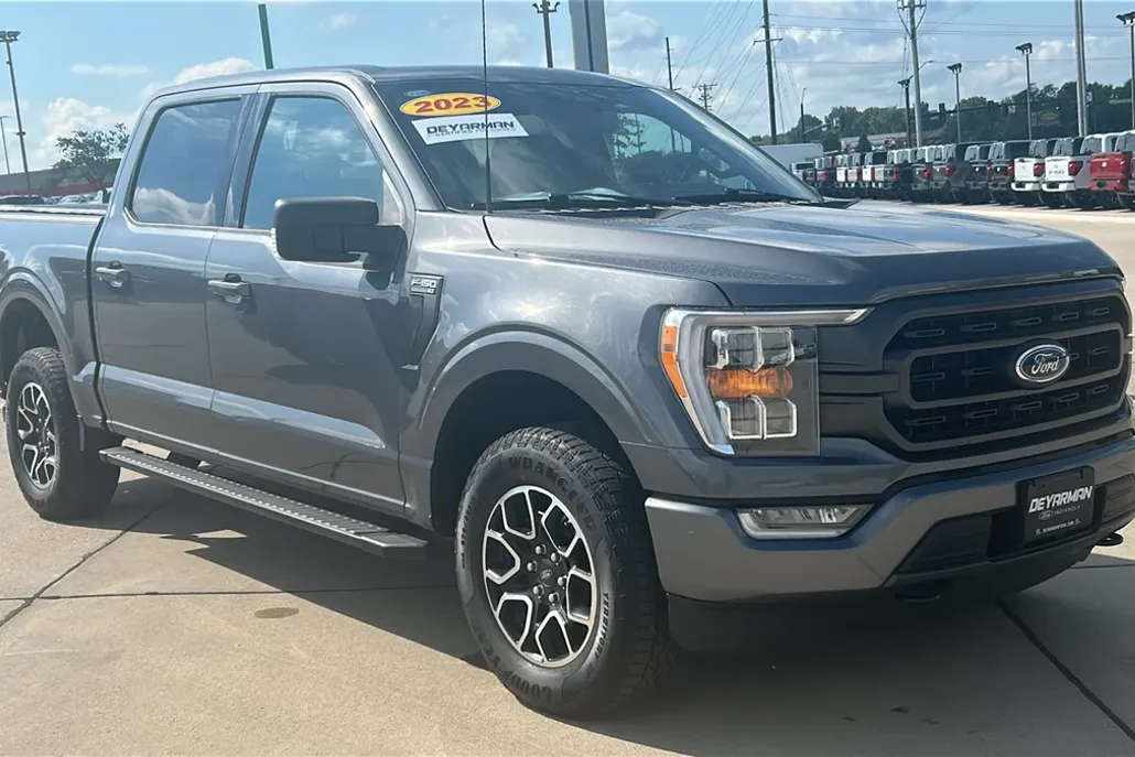 2023 Ford F-150 XLT photo 1