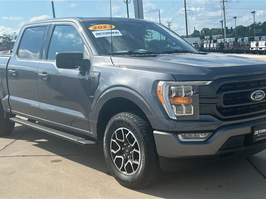 2023 Ford F-150 XLT photo 1
