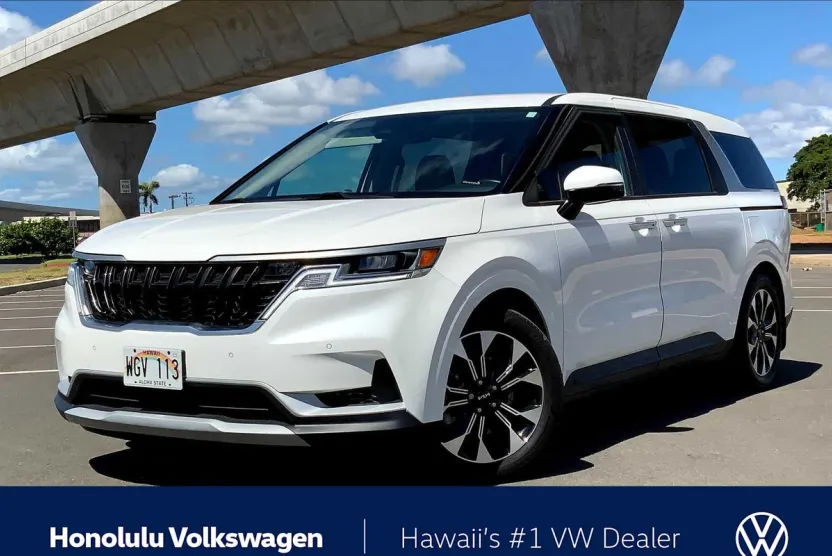 2022 Kia Carnival EX photo 1