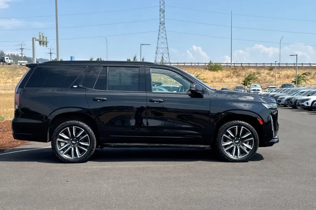 2021 Cadillac Escalade Sport photo 1