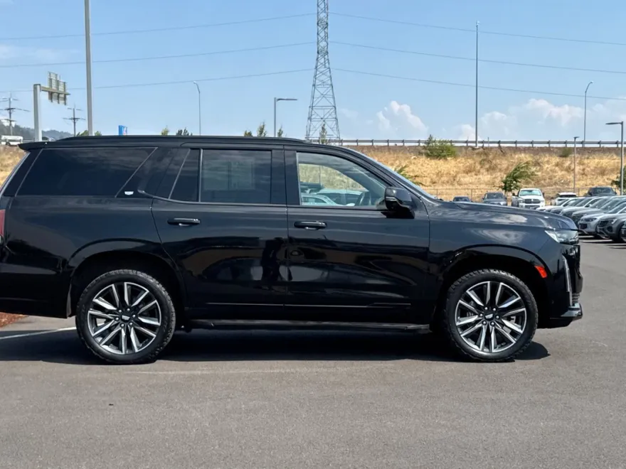 2021 Cadillac Escalade Sport photo 1