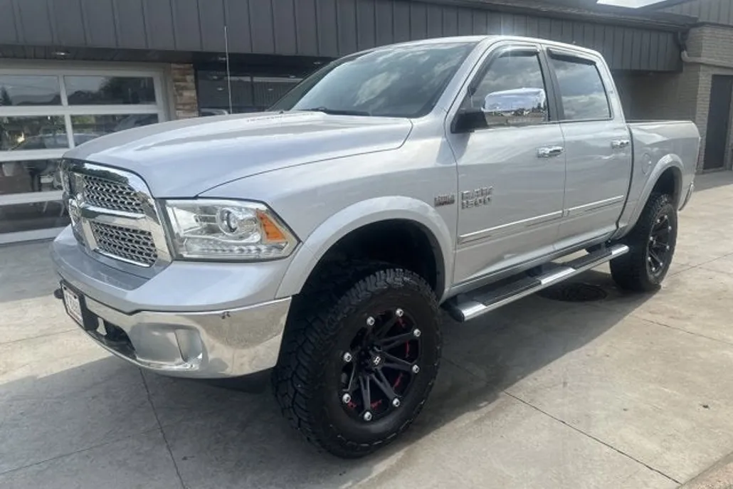 2015 Ram 1500 Laramie photo 1
