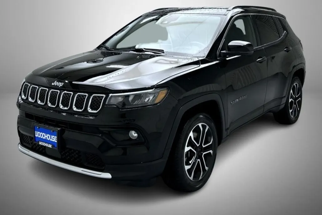 2023 Jeep Compass Limited photo 1