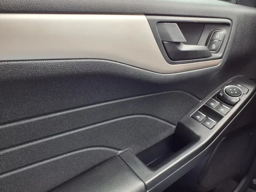2022 Ford Escape SE photo 1