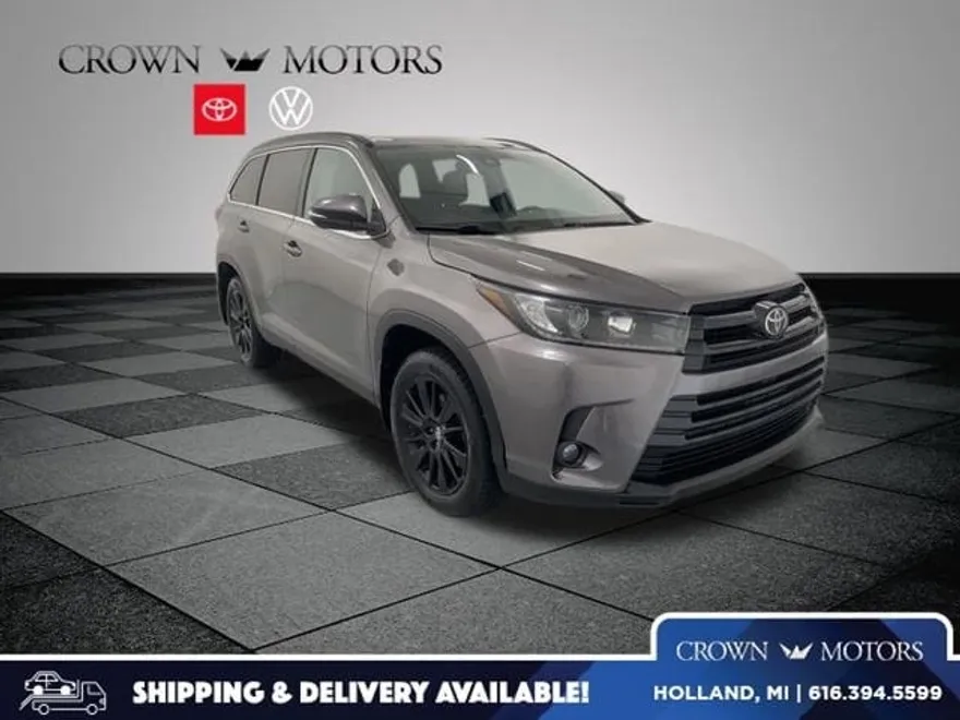 2019 Toyota Highlander SE photo 1