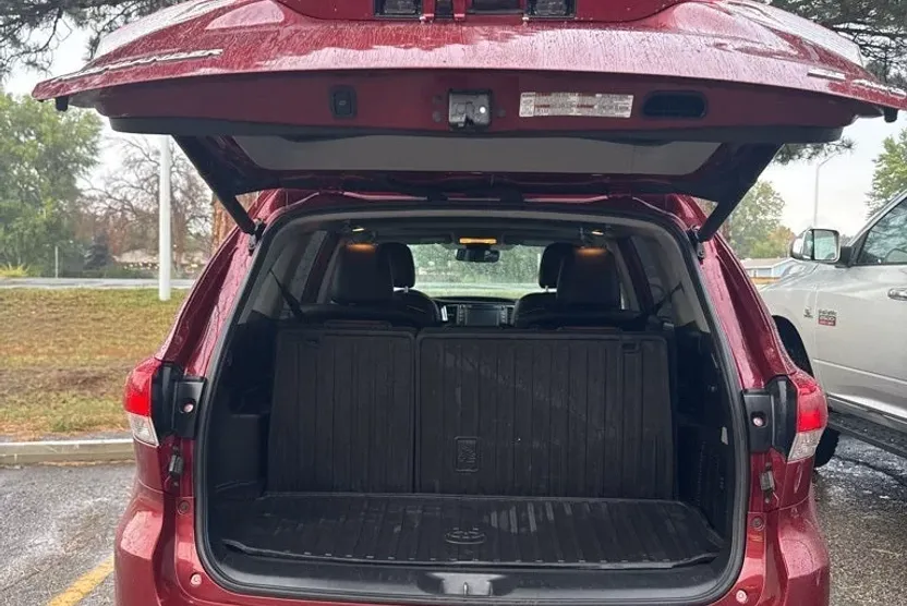 2018 Toyota Highlander SE photo 1