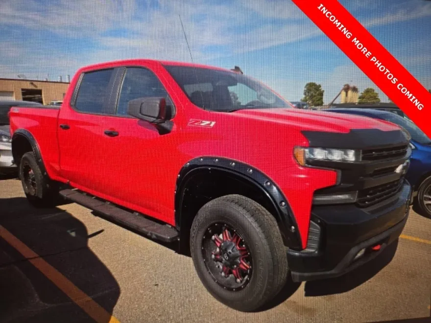 2019 Chevrolet Silverado Trail Boss LT photo 1