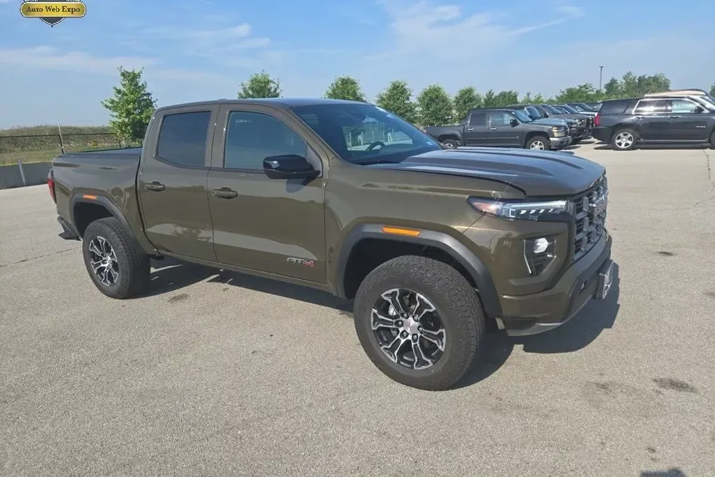 2024 Gmc Canyon AT4 photo 1