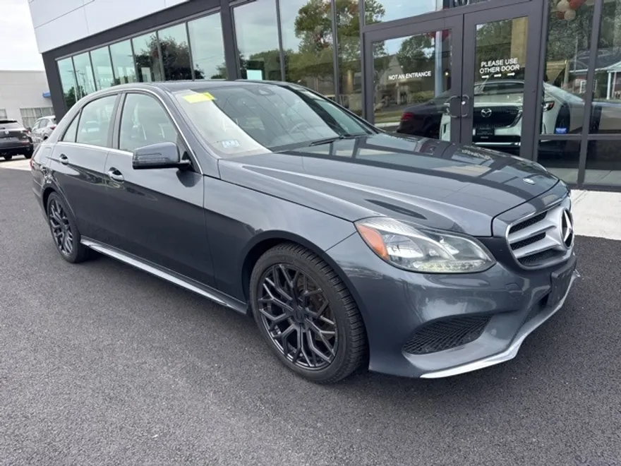 2014 Mercedes Benz E 350 4MATIC Sedan photo 1