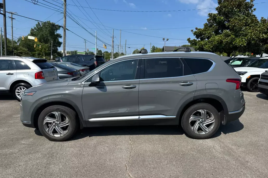 2022 Hyundai Santa Fe SEL photo 1