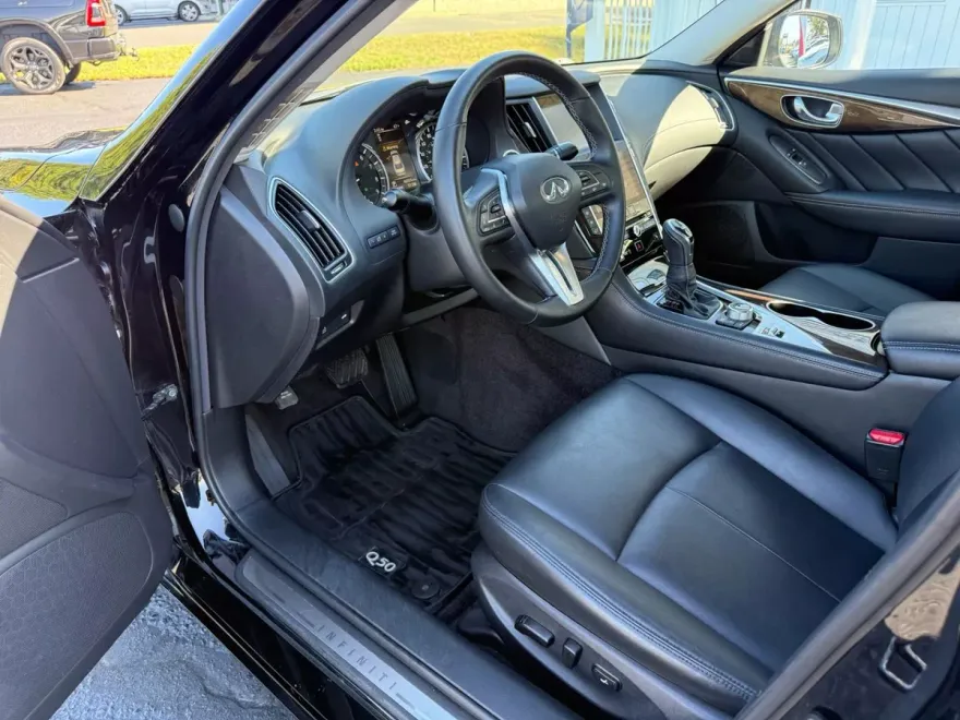 2019 Infiniti Q50 3.0t LUXE photo 1
