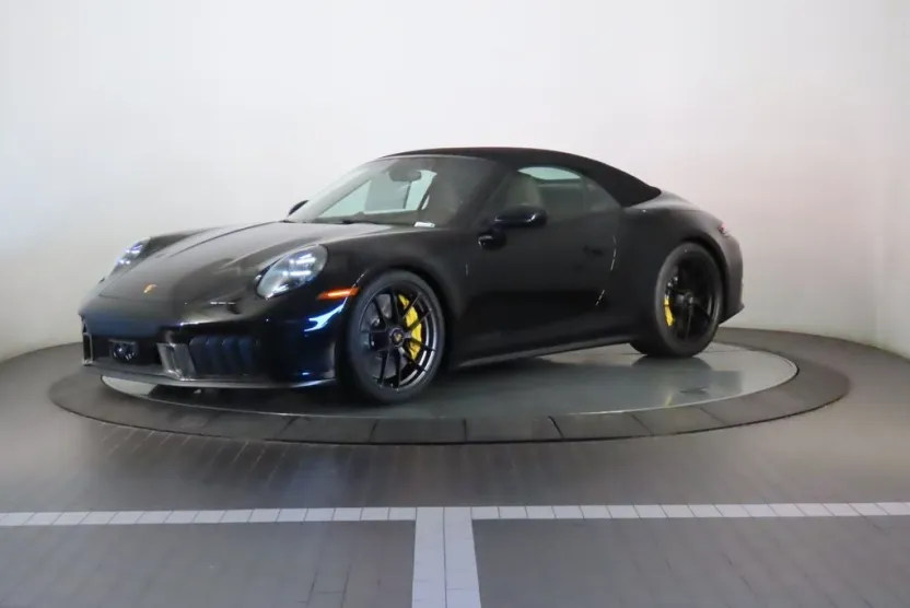 2025 Porsche 911 4 GTS Cabriolet photo 1