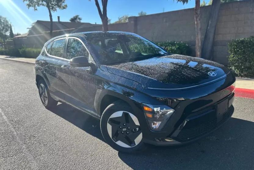 2025 Hyundai Kona Electric SE photo 1