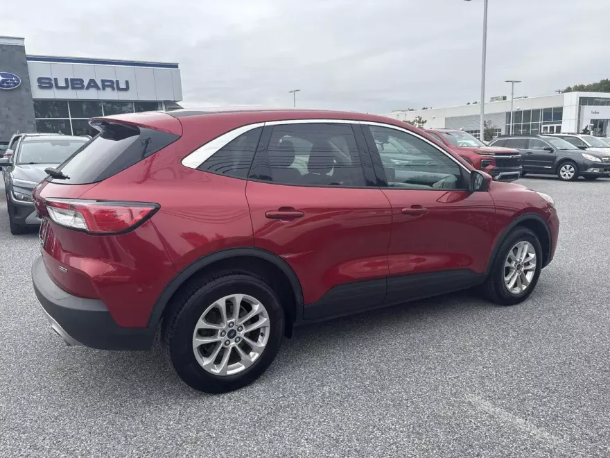 2021 Ford Escape SE Hybrid photo 1