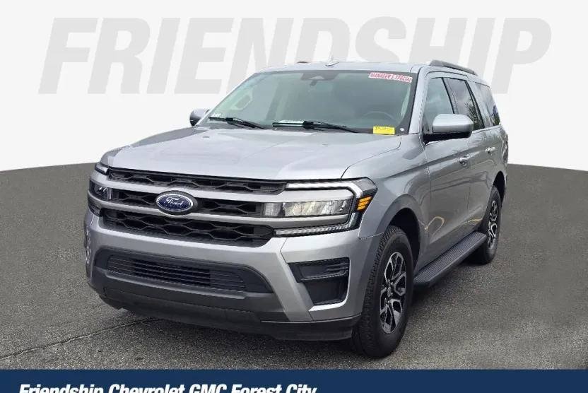 2022 Ford Expedition XLT photo 1