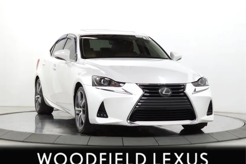 2017 Lexus IS 300 photo 1