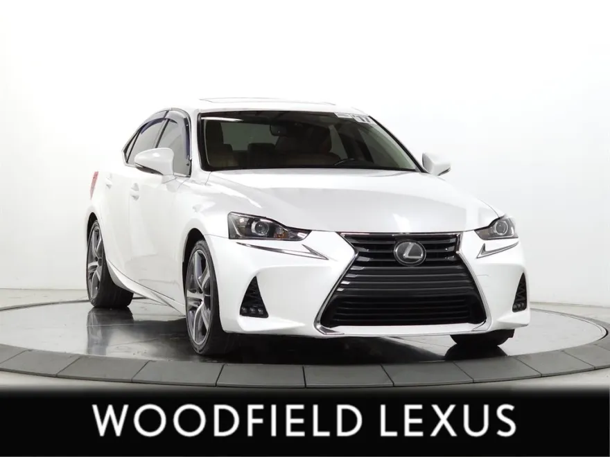 2017 Lexus IS 300 photo 1