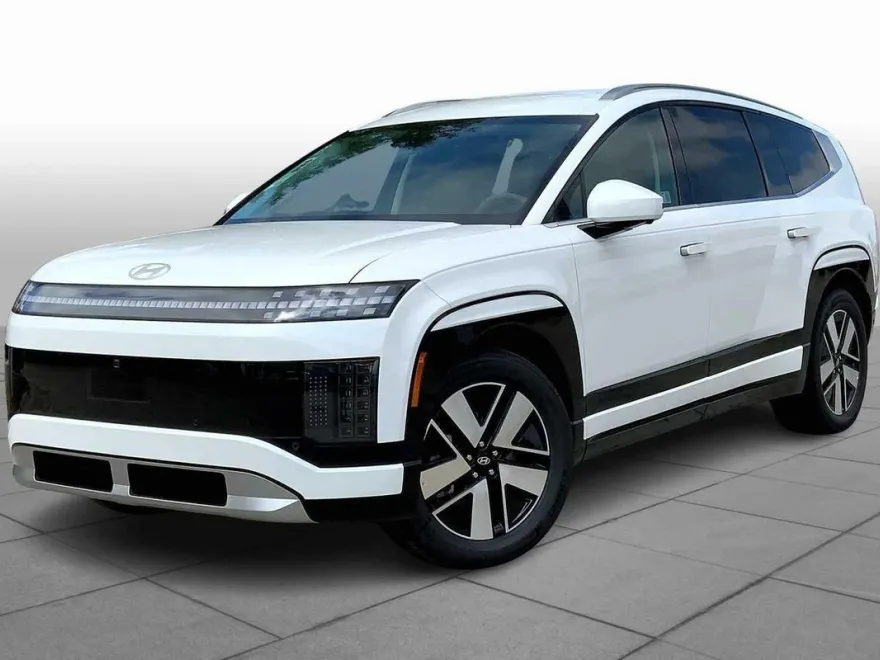 2026 Hyundai Ioniq SEL photo 1