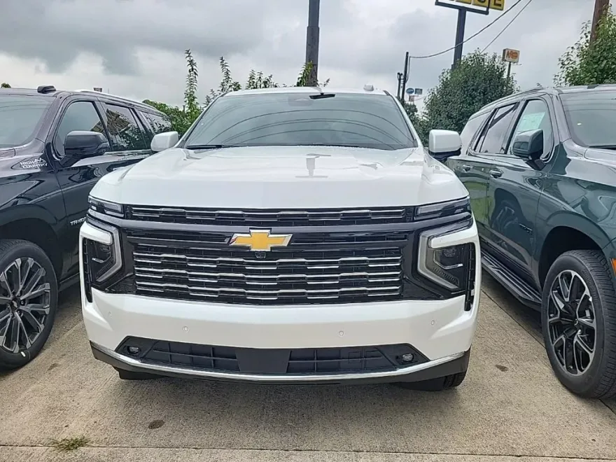 2025 Chevrolet Tahoe High Country photo 1