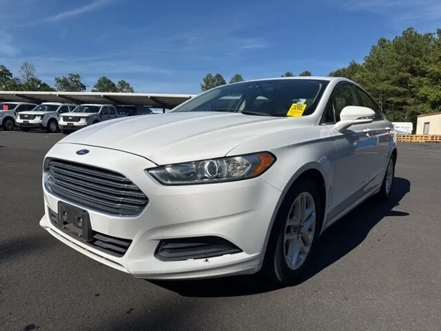 2013 Ford Fusion SE photo 1