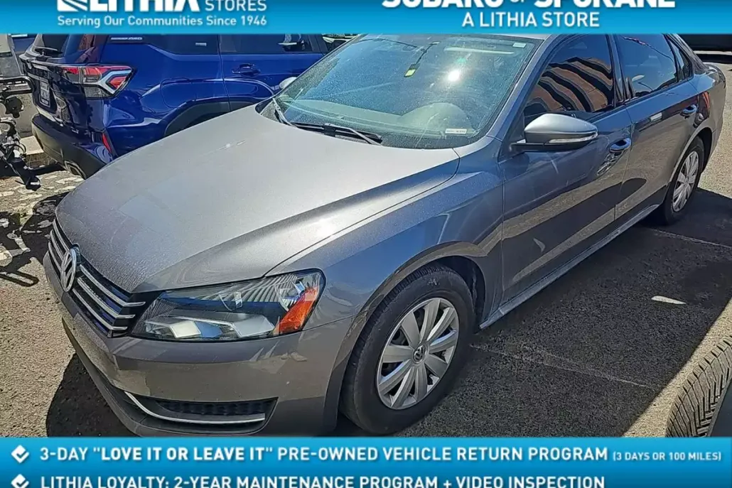 2012 Volkswagen Passat S photo 1