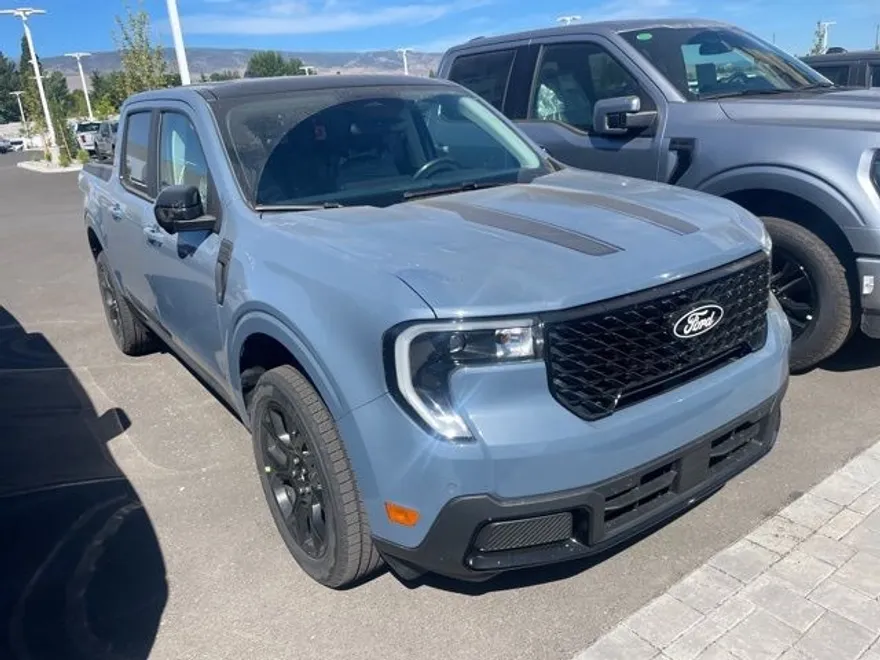 2025 Ford Maverick Lariat photo 1