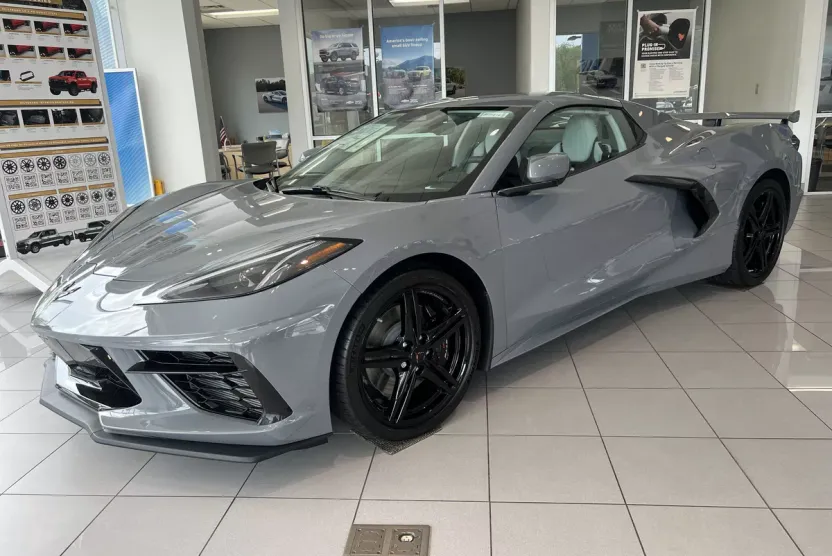 2025 Chevrolet Corvette Stingray 3LT photo 1