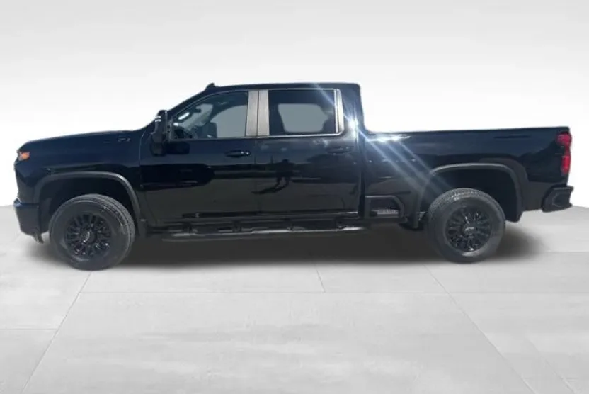 2022 Chevrolet Silverado 2500HD LTZ Midnight Edition photo 1